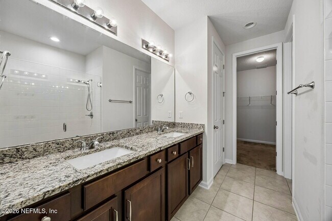 Building Photo - 3061 Alpin Dr