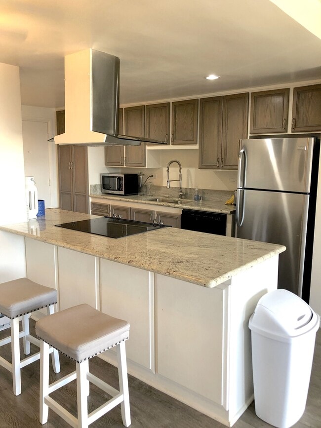 Building Photo - 23914 De Ville Way