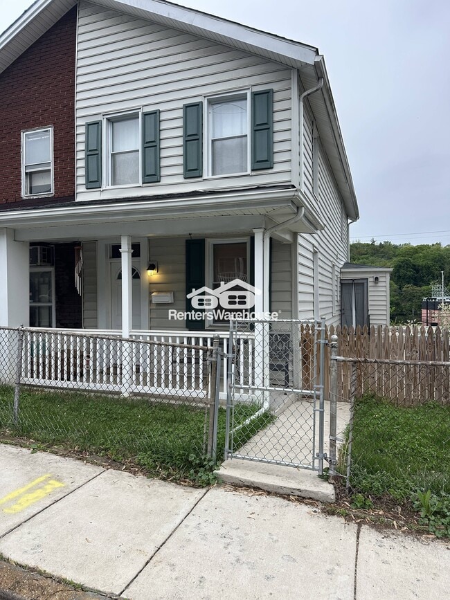 Building Photo - 3618 Ash St