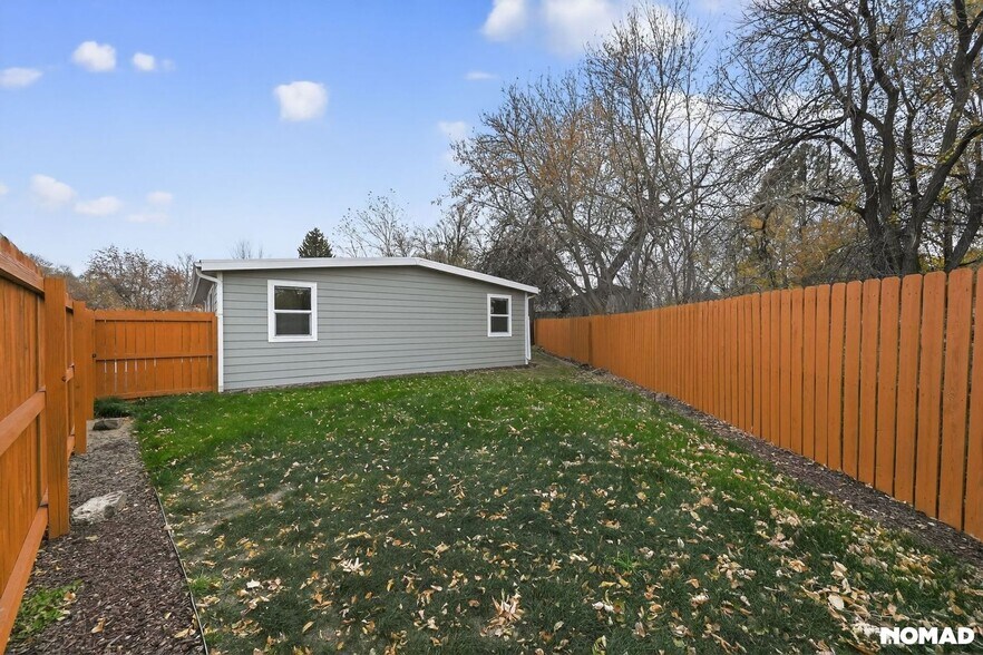 Building Photo - 1615 W Mulberry St