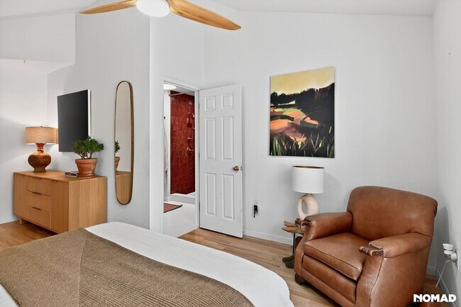 Building Photo - 316 East St