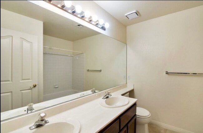 Building Photo - 7517 Heather Knoll Cir