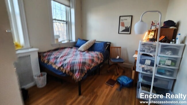 Building Photo - 2001 Commonwealth Ave