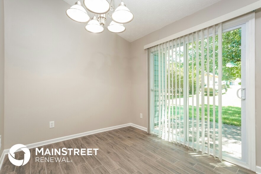 Building Photo - 2729 Maple Grove Dr