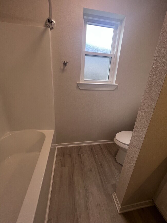 Building Photo - 384 Pristine Water Ln