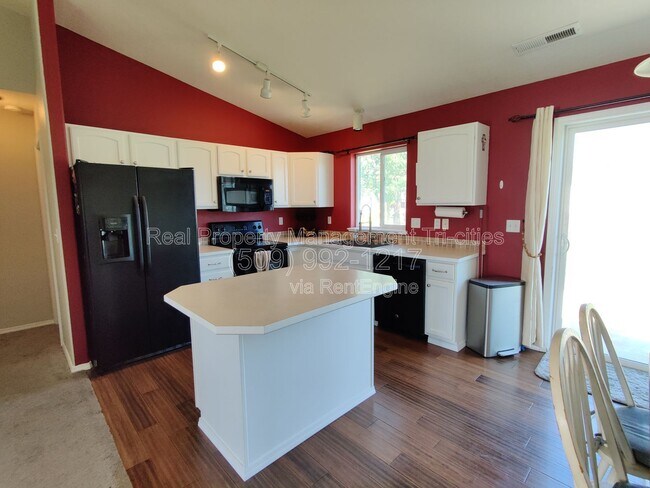 Building Photo - 8605 Zepher Ct