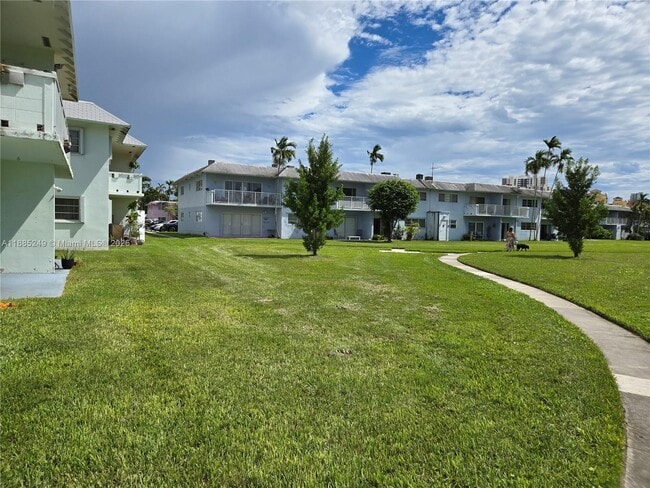 Building Photo - 7660 SW 82nd St
