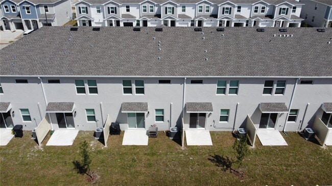 Building Photo - 2500 Skyline Lp