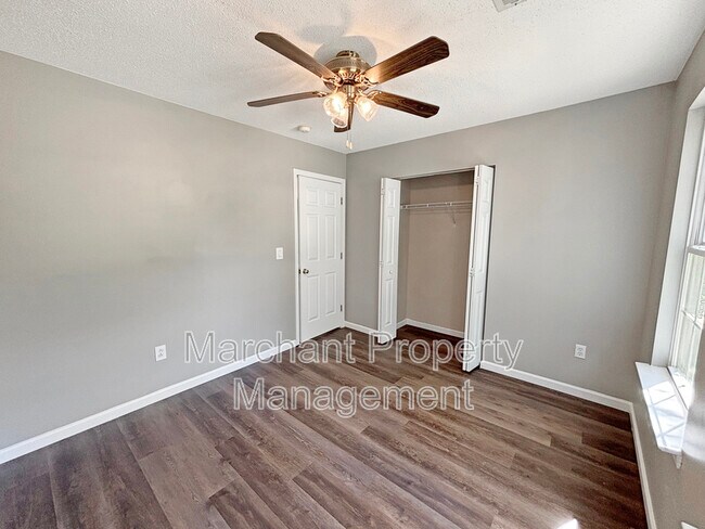 Building Photo - 110 Golden Crest Ct