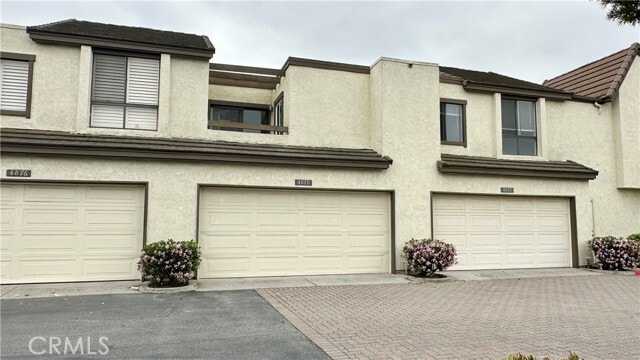 Building Photo - 4878 Embassy Cir