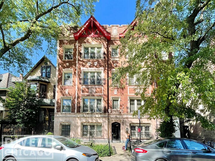 Building Photo - 2532 N Sawyer Ave