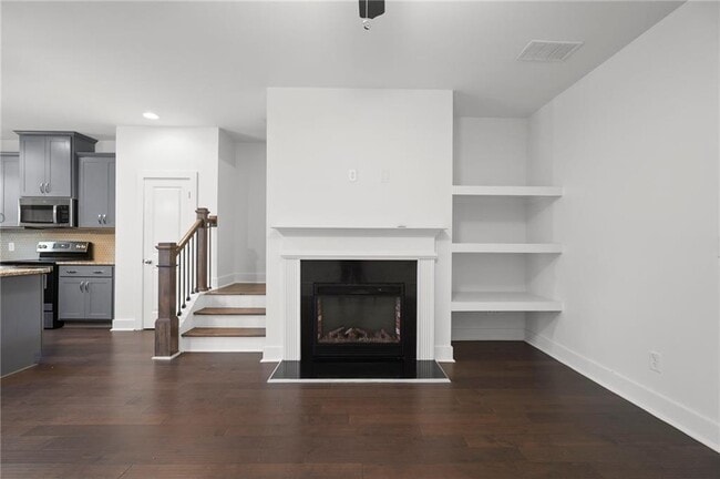 Building Photo - 1908 Plainsboro Dr
