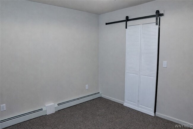 Building Photo - 21 Center St