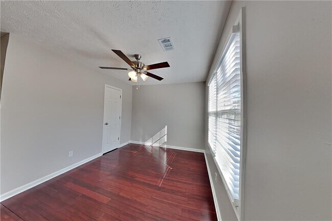 Building Photo - 76 Riverbend Trail