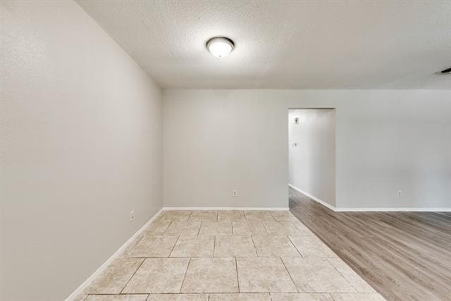 Building Photo - 2817 Springhaven Ct