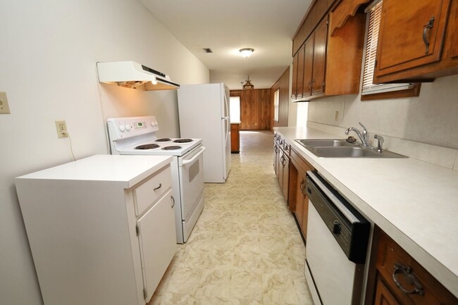 Building Photo - 601 E Stanfill St