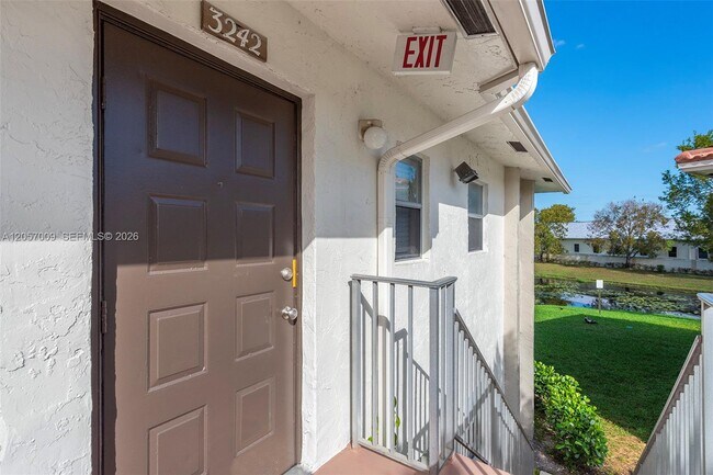 Building Photo - 3242 Coral Ridge Dr