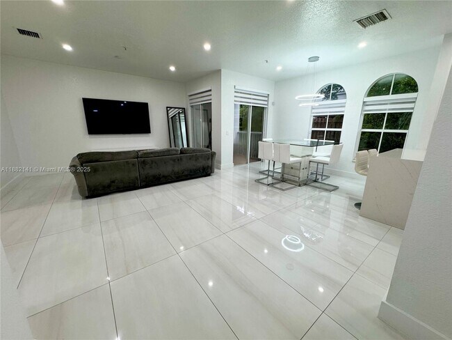 Building Photo - 4351 SW 160th Ave