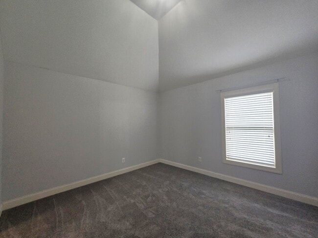 Building Photo - 8809 Crenshaw Dr