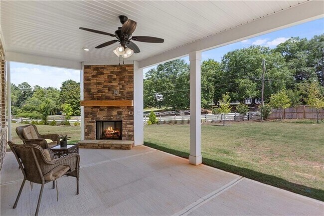 Building Photo - 213 Chiswick Lp