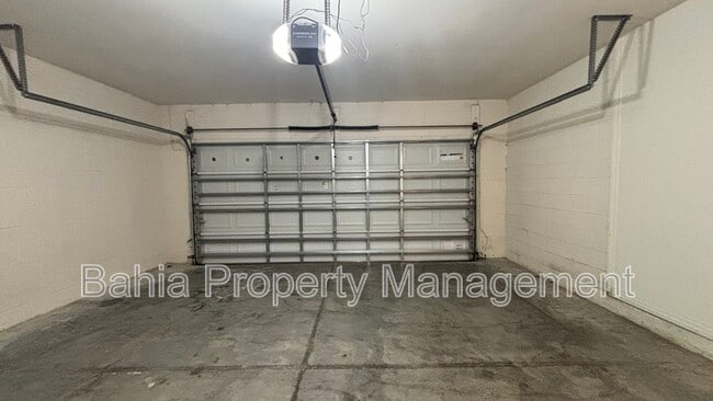 Building Photo - 1578 Dalehurst Lane