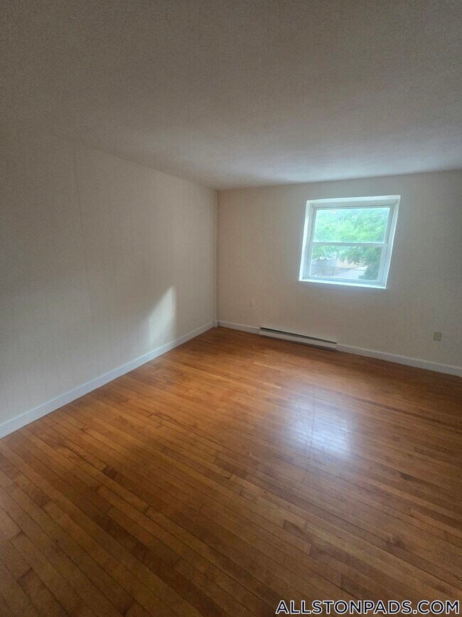 Building Photo - 90 Gardner St