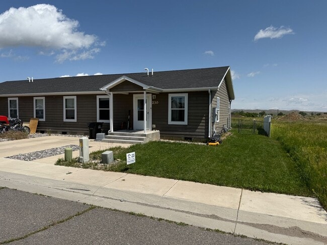 Primary Photo - 220 Riverwood Dr
