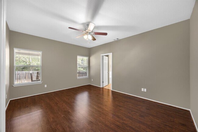 Building Photo - 8404 Tyhurst Dr