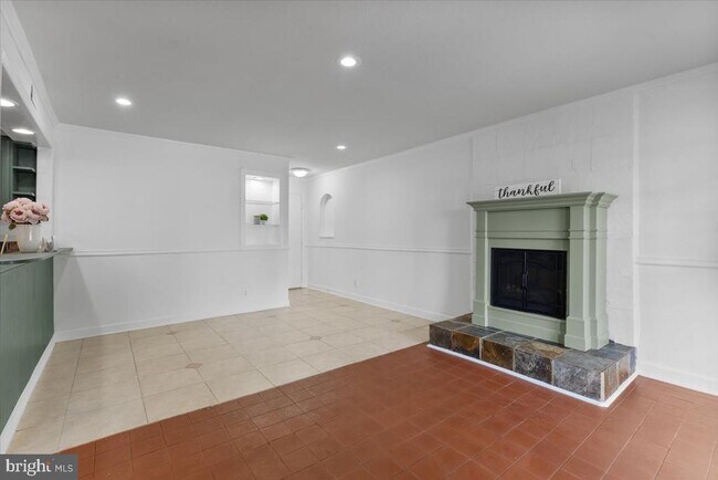 Building Photo - 202 Buckingham Ln