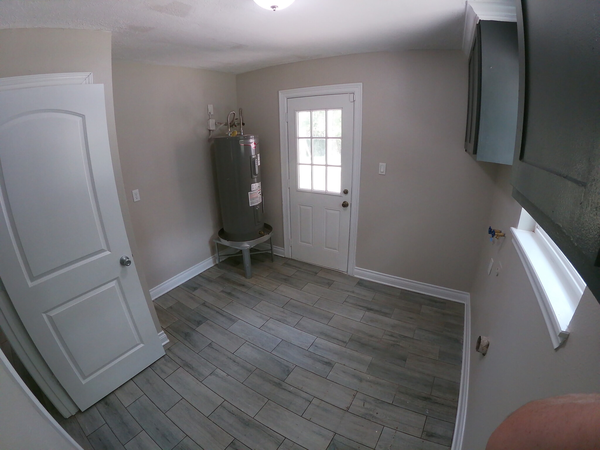 Laundry - 2614 N Woodloch St