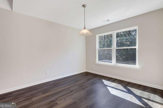 Building Photo - 56 Hayden Dr