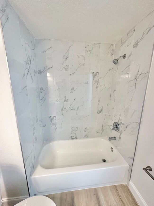 Building Photo - ** ST. CROIX @ PELICAN MARSH ** 2 BED / 2 ...