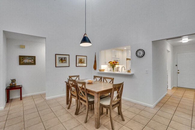 Building Photo - 13403 Bedford Mews Ct