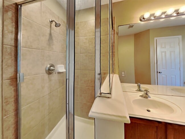 Building Photo - 2807 Bison Bluff