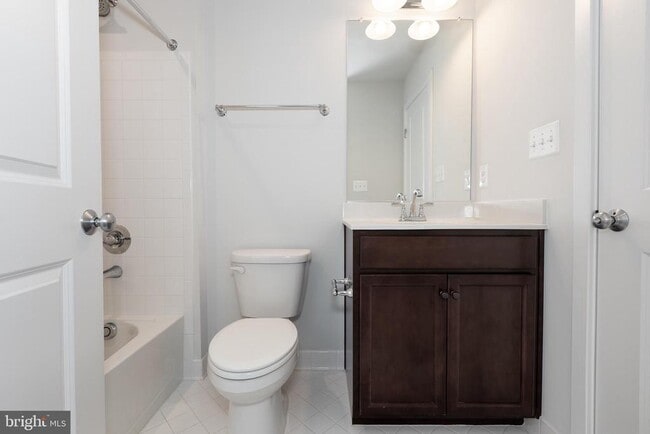 Building Photo - 12731 Vuillard St