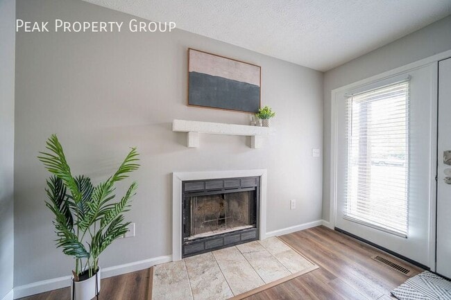 Building Photo - 3192 Griggsview Ct