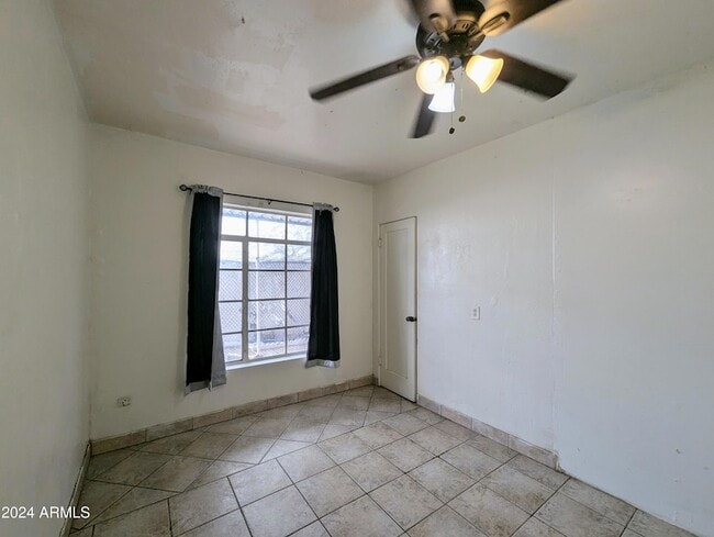 Building Photo - 1314 W Whitton Ave
