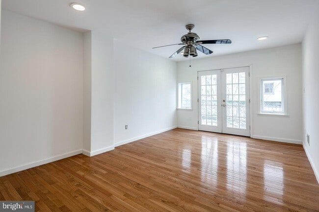 Building Photo - 1739 Annin St
