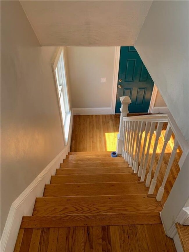 Building Photo - Renovated 3BR Single Family Home Near Downtown Providence & JWU Harborside
