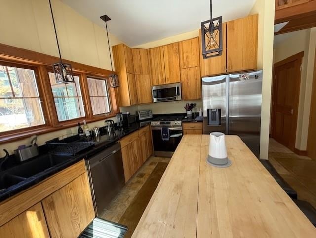 Building Photo - 150 Woodcrest