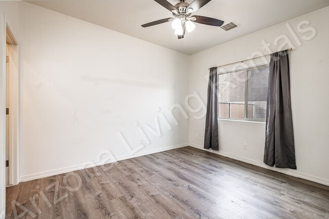 Building Photo - PEAR3527