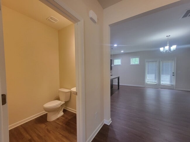 Building Photo - Stylish South Atlanta Rental with 2 Story Home with Loft - Approx 3000 sq ft