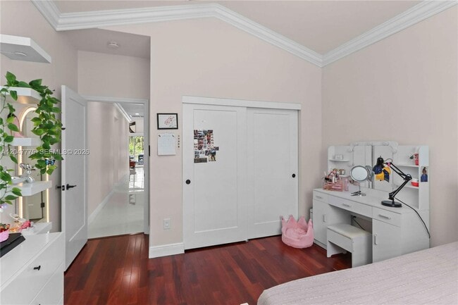 Building Photo - 1530 Lacosta Dr W