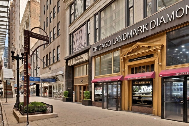 Primary Photo - 5 N Wabash Ave