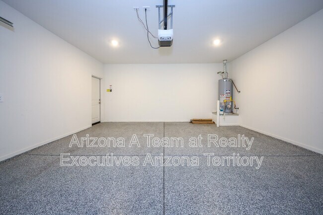 Building Photo - 7867 S Walnutview Dr