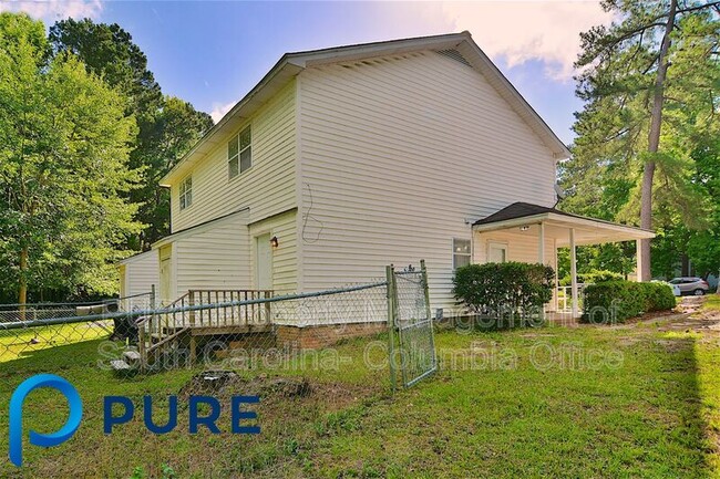 Building Photo - 144 Springwoods Lake Point