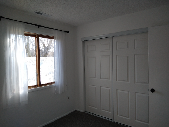 Building Photo - 2013 Aspen Dr