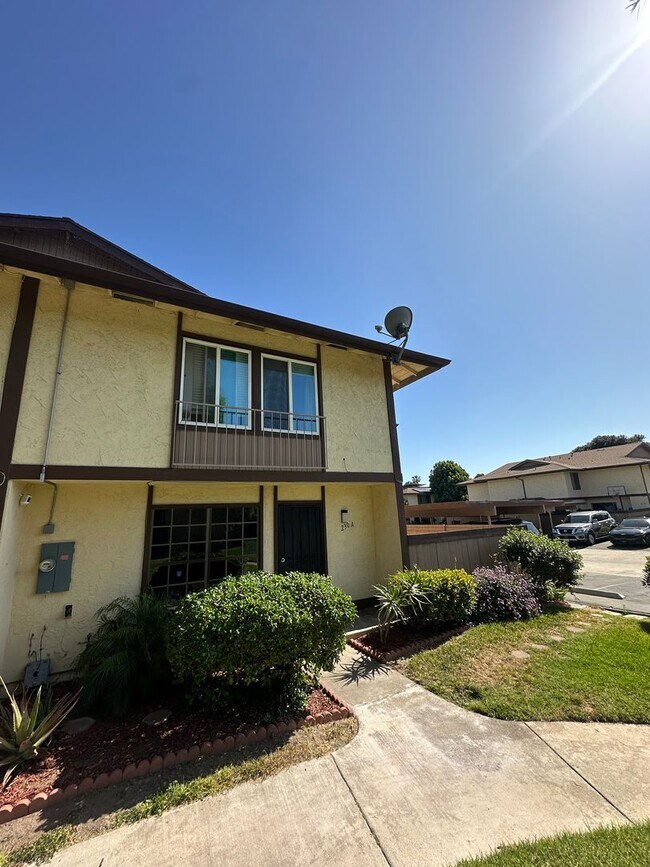 Building Photo - 230 Regency Ct