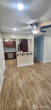 Building Photo - 420 College Dr
