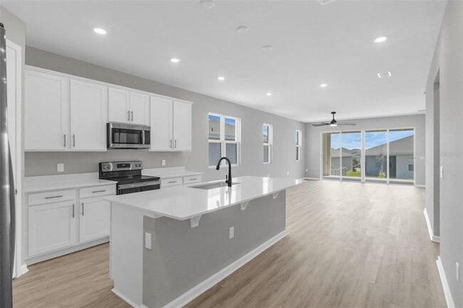 Building Photo - 819 Ballantyne Dr